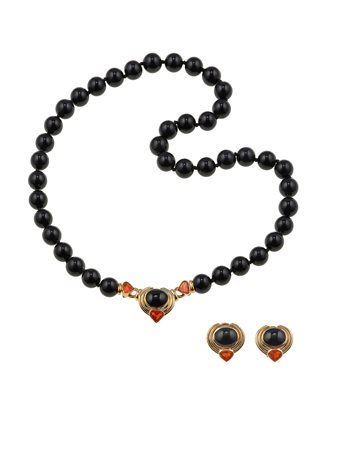 Demi-parure composta da girocollo ed orecchini con onice montature e fermezza...