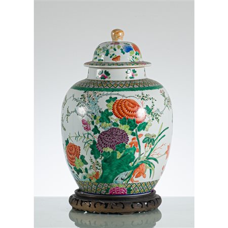 MANIFATTURA ORIENTALE PRIMI DEL '900, Potiche con coperchio