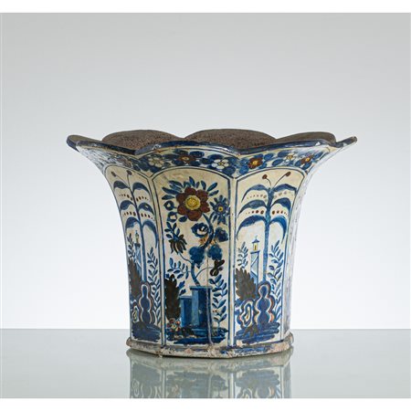 MANIFATTURA EUROPEA DEL XVIII SECOLO, Porta piante