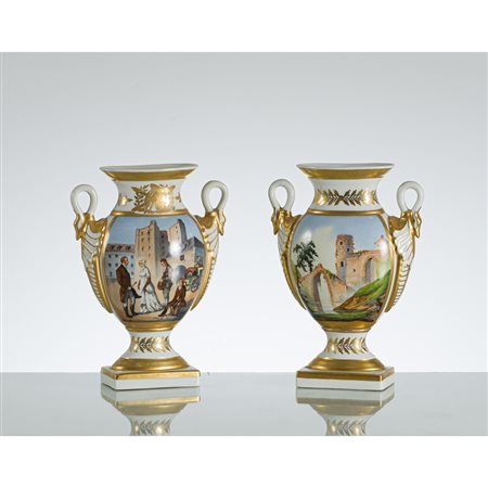 MANIFATTURA FRANCESE DEGLI INIZI XX SECOLO, Coppia di vasi