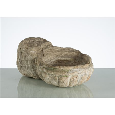 MANIFATTURA SICILIANA DEL XVI SECOLO, Acquasantiera