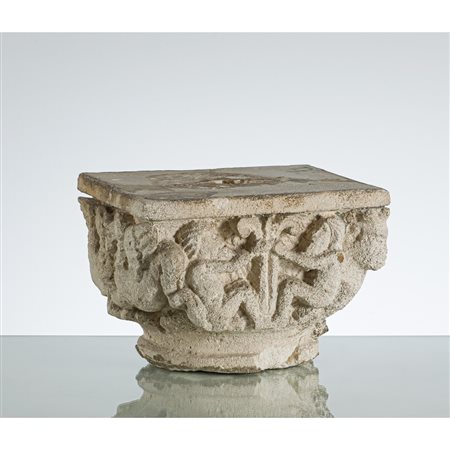 MANIFATTURA SICILIANA DEL XVI SECOLO, Capitello in pietra