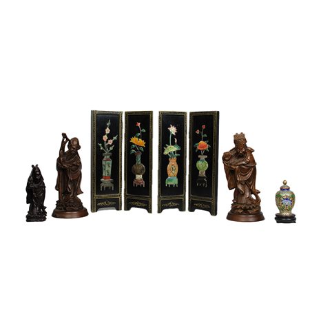 LOTTO COMPOSTO DA  OGGETTI VARI