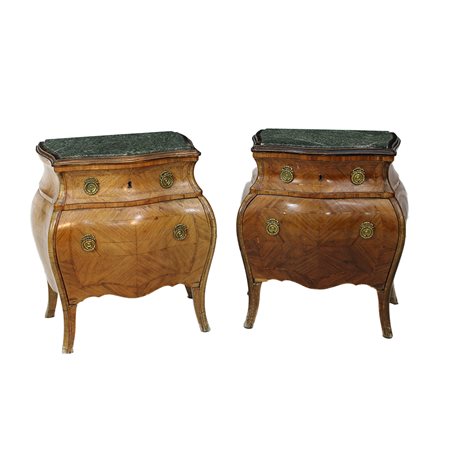 COPPIA DI COMODINI DI GUSTO LUIGI XV