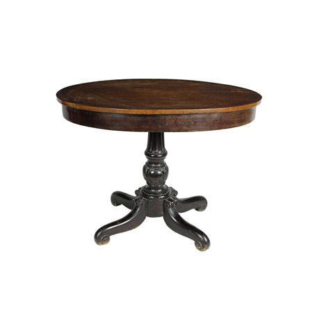 TAVOLINO DA CENTRO DI FORMA OVALE 