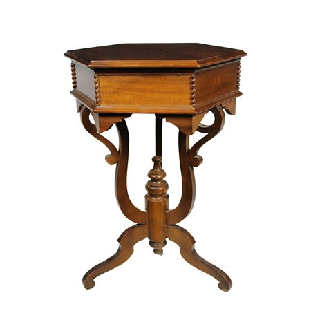 TAVOLINO DA LAVORO DI FORMA ESAGONALE 