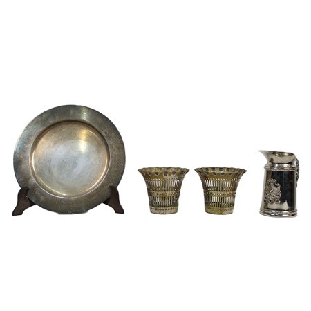 LOTTO COMPOSTO DA OGGETTI VARI