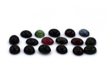 Lotto di tormaline naturali, colori misti, taglio cabochon,forma ovale 10x12