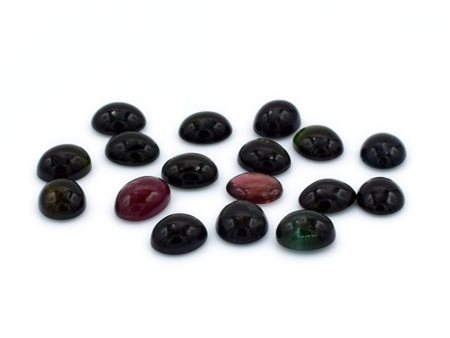 Lotto di tormaline naturali, colori misti, taglio cabochon,forma ovale 10x12