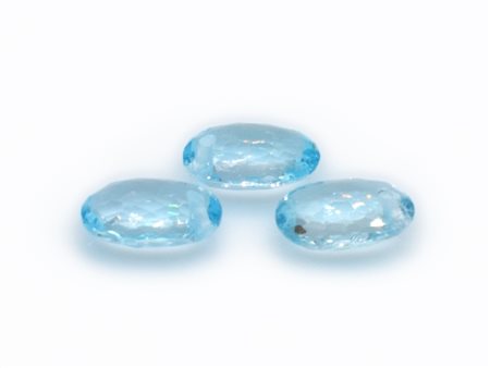 Lotto di topazi blu, forma ovale con foro passante