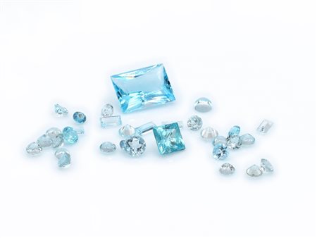 Lotto di topazi blu,  blu, tagli e misure  miste