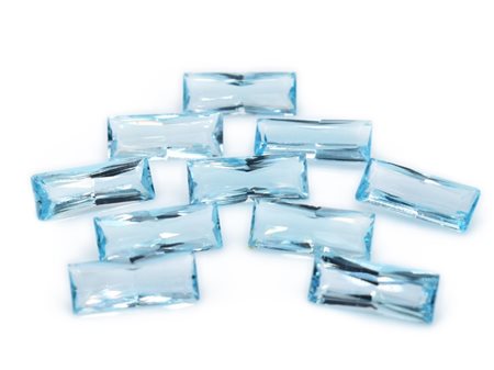 Lotto topazi blu, forma rettangolare, misure 7x18 mm