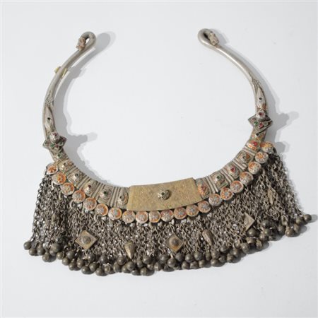 A fine silver necklace