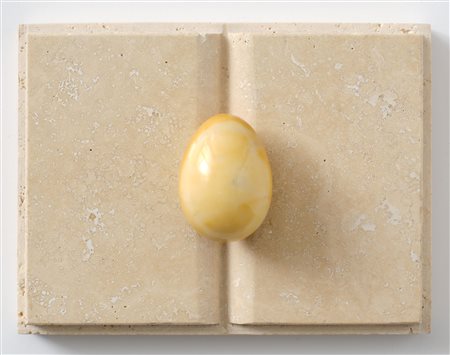 MIRELLA BENTIVOGLIO
Senza titolo (libro con uovo), 1985