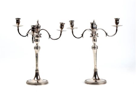 ROMUALDO DE ROSA Coppia di candelabri italiani in argento Napoli, 1832-1872...