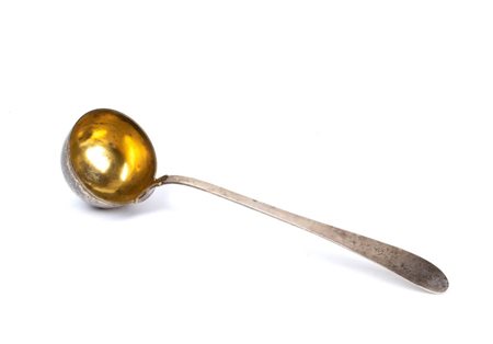 Mestolo italiano in argento Roma, XIX secolo Lunghezza: 37 cm. Peso: 250 gr...