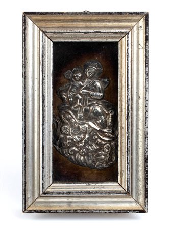 Placchetta italiana in argento raffigurante la Madonna con Bambino XIX secolo...