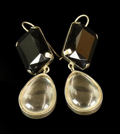 COPPIA DI ORECCHINI CON PIETRA NERA E VETRO lunghezza cm 6,5