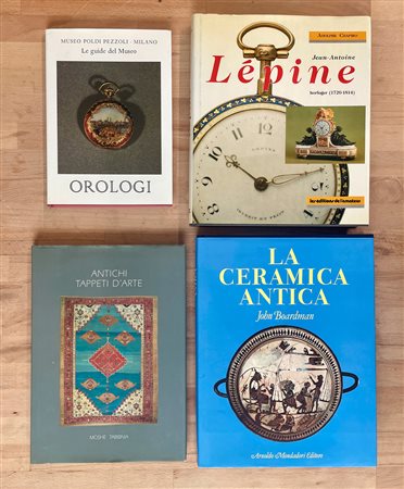 OROLOGI, TAPPETI E CERAMICA ANTICA - Lotto unico di 4 cataloghi
