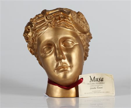 FIORONI GIOSETTA (n. 1932) Gedea le muse. Ceramica. Cm 11,00 x 15,00 x 9,00....