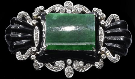 SPILLA GIADA ONICE E BRILLANTI importante spilla con giada, onice inciso e...