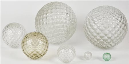 LOTTO DI SETTE SFERE VENINI IN VETRO SOFFIATO, Italia XX secolo vetro...