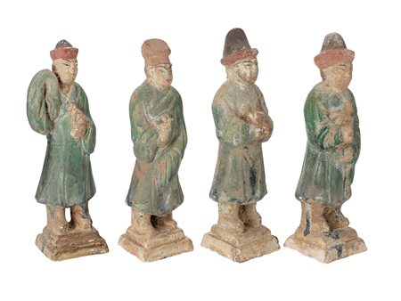 Cina
Figure maschili stanti in stile Ming