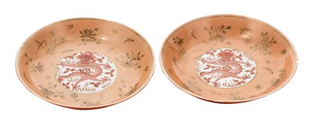 Cina
Coppia di piatti con decoro di draghi