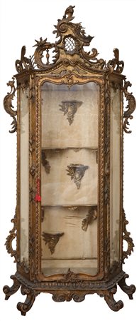 Italia (Ultimo quarto del XIX secolo)
Mobile vetrina in stile barocco.