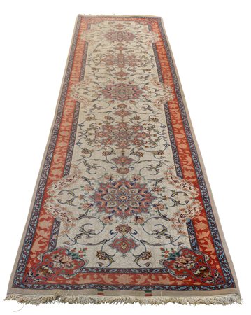 Persia nord occidentale (Ultimo quarto del XX secolo)
Passatoia Tabriz 60 raj