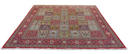 Persia centrale (Ultimo quarto del XX secolo)
Tappeto Ghom