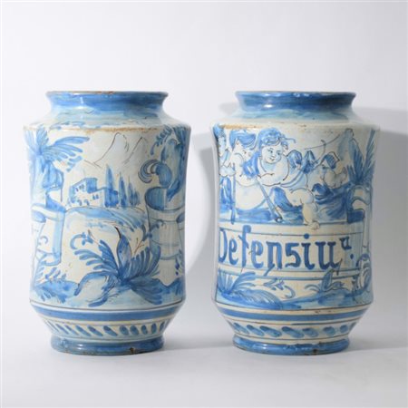 Coppia di albarelli tipo Savona in maiolica policroma