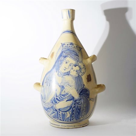 Grande fiasca da pellegrino in maiolica dipinta in blu con Madonna col Bambino