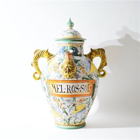 Grande vaso fa farmacia ad anfora in maiolica policroma in stile seicento...