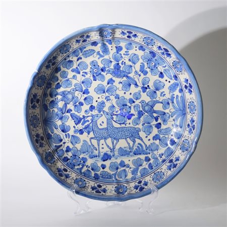 Grande centrotavola Deruta, in maiolica policroma bianco blu