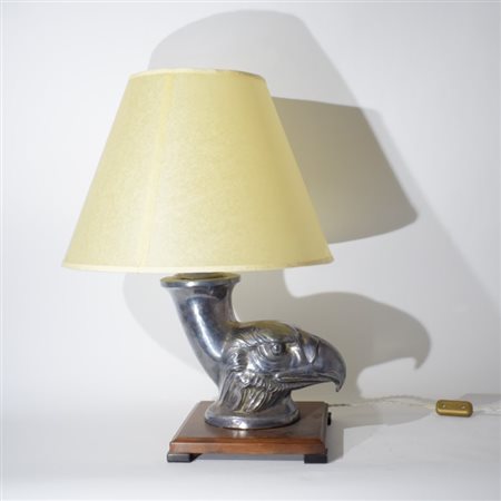 Lampada con base a forma di aquila