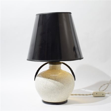 Lampada da tavolo moderna