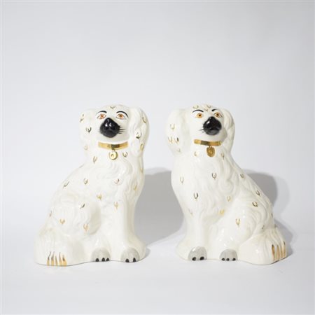 Coppia di cani in ceramica Staffordshire