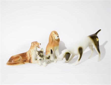 Quattro statuette in porcellana, Manifattura Royal Dux