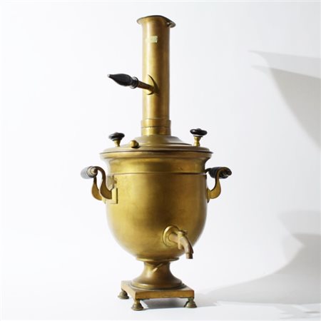 Grande samovar russo in ottone Inizi del XX secolo H cm 49