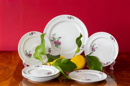 Servito in porcellana bianca