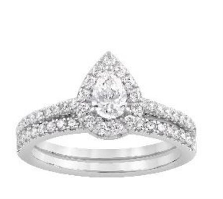 GOLD RING WITH LAB GROWN DIAMONDS - 426 LG