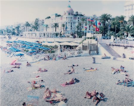 Massimo Vitali (1944)  - Negresco mare , 2005