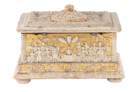 Bottega dell'Italia nord orientale, Cofanetto in legno e foglia oro istoriato con decorazioni a pastiglia. XVI secolo. 