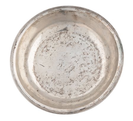 Italia, XIX secolo., Grande bacile in argento. Napoli, Dominazione francese 1805-1815.