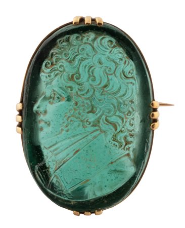 Spilla in oro 18 kt con cammeo raffigurante testa di Gioacchino Murat. Primo quarto XIX secolo.