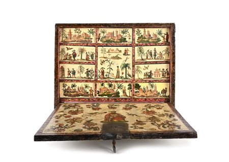 Piccolo stipo in legno decorato ad arte povera, Venezia, fine XVIII/inizi XIX...