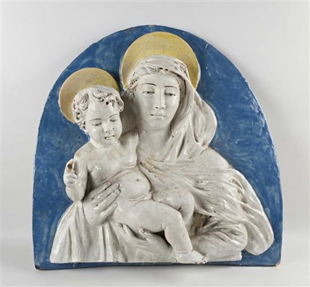 Placca centinata raffigurante Madonna col Bambino, manifattura Ginori, fine...