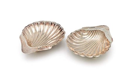 Coppia di piattini in argento a forma di conchiglia, città di Sheffield, 1909...