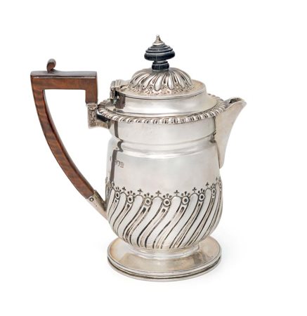 Caffettiera in argento, Londra 1896 corpo cilindrico con baccellature...